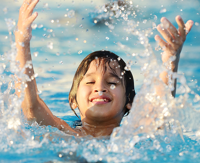 Swimming pool heat pump